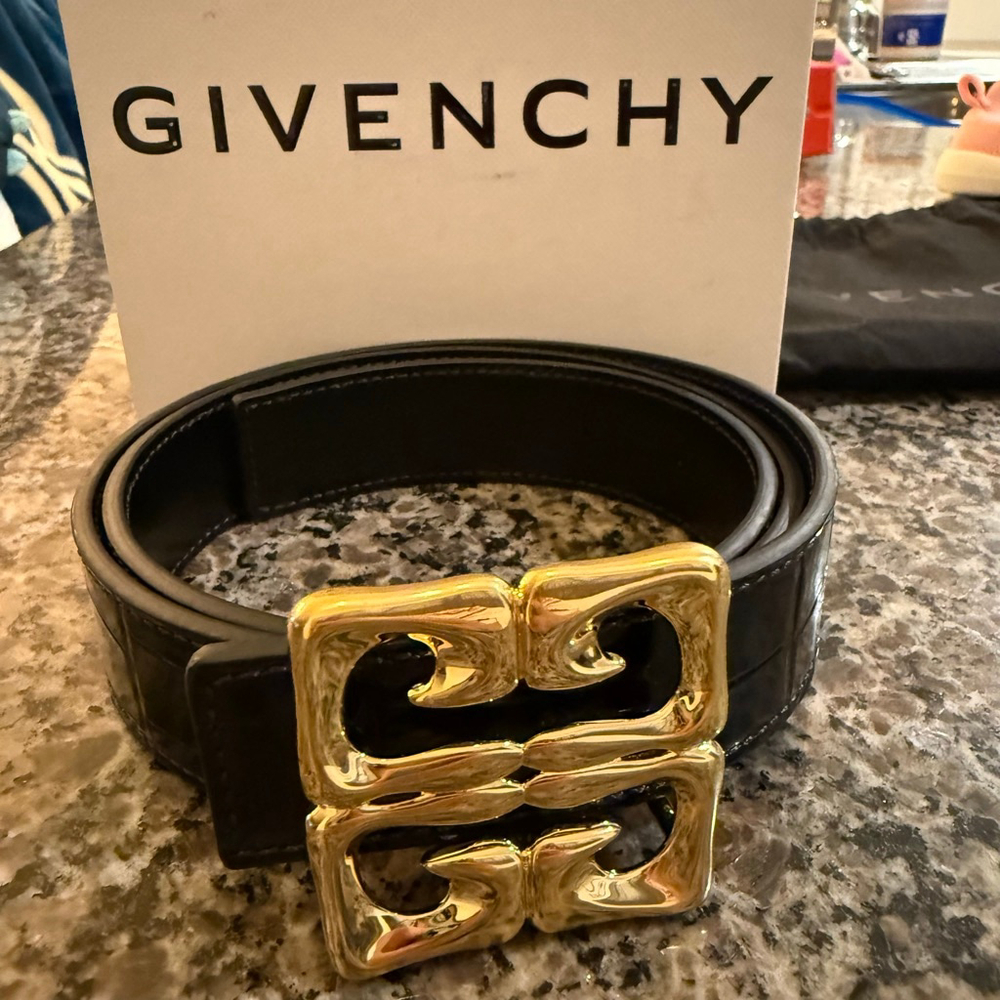 Women's Givenchy Black Croc Embossed Belt with Gold 4G Buckle, One Size - Picture 2 of 14
